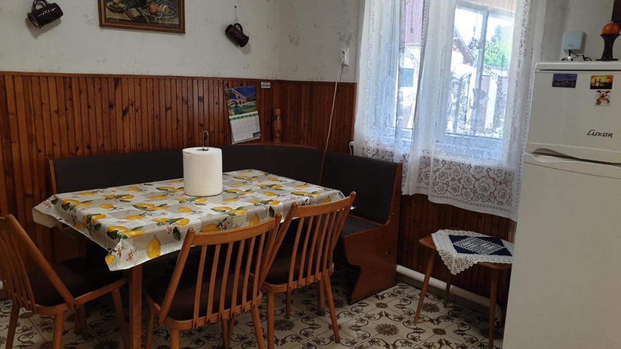 Ilona Apartmanok Balatonboglar Exterior photo